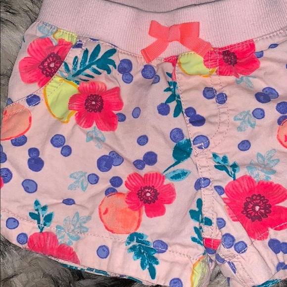 Cherokee pink shorts w/flower design - Picture 3 of 5